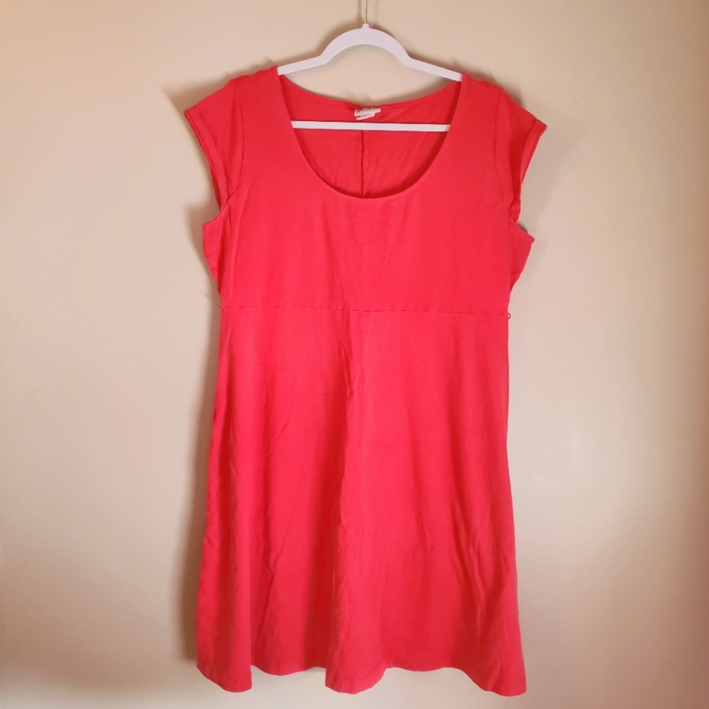 Motherhood Maternity babydoll dress